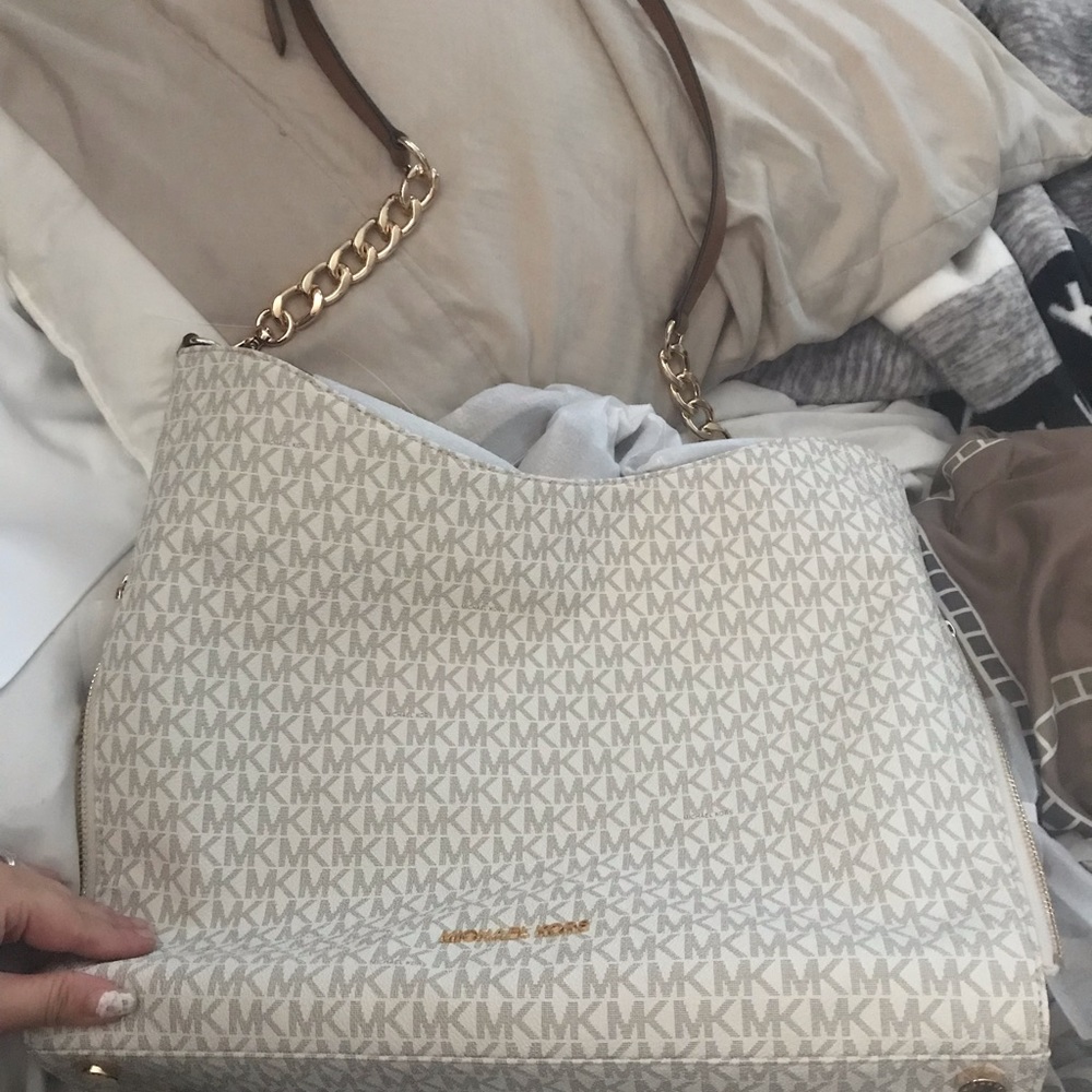 Michael Kors purse